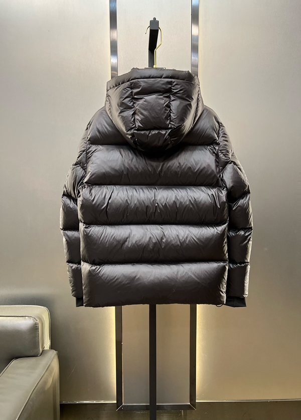 ハイクオリティダウンジャケット全体デザイン